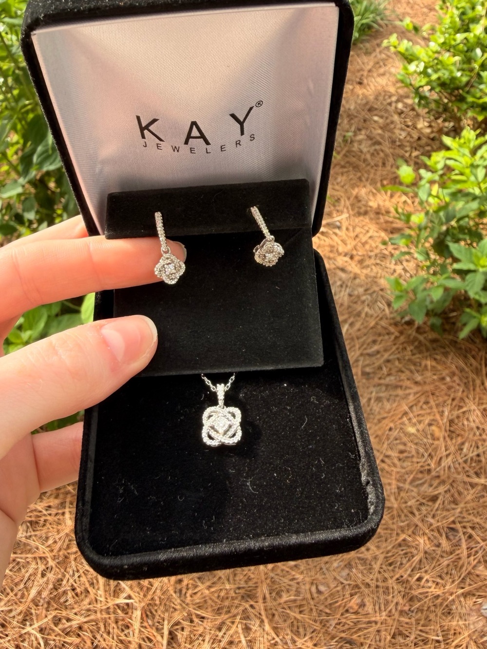 Kay Jewelers Diamond Necklace & Earrings Set 10K White Gold